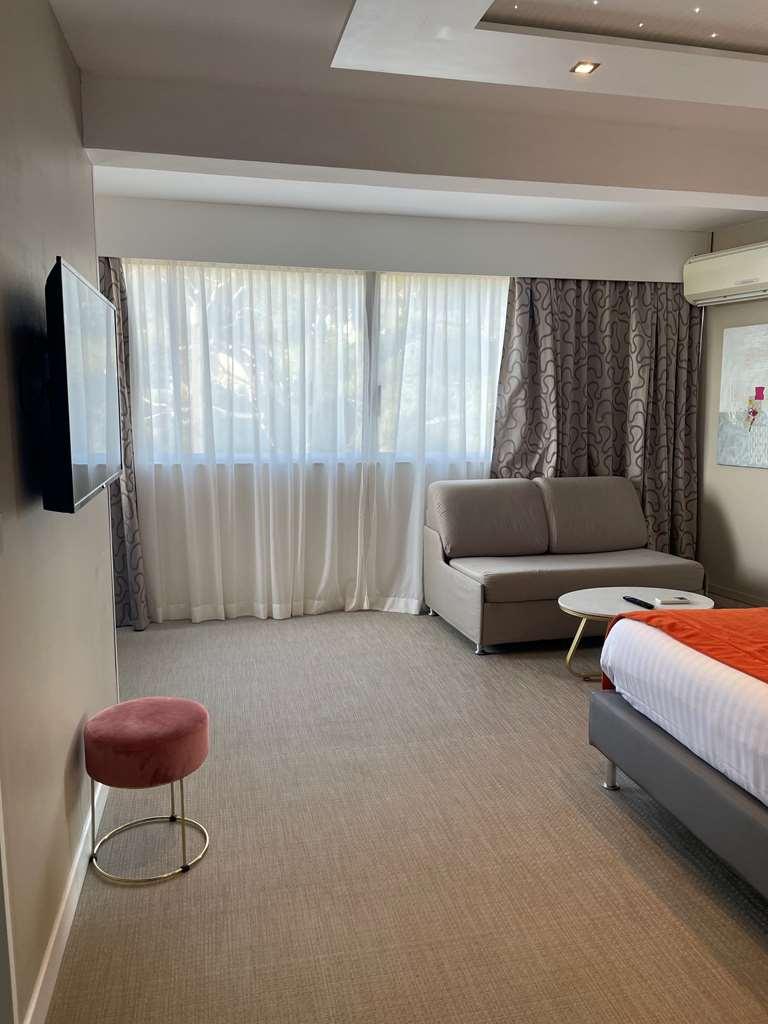 Western La Rade 3* Cassis