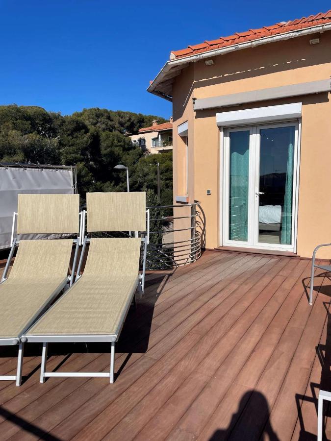 Hotel Western La Rade 3*