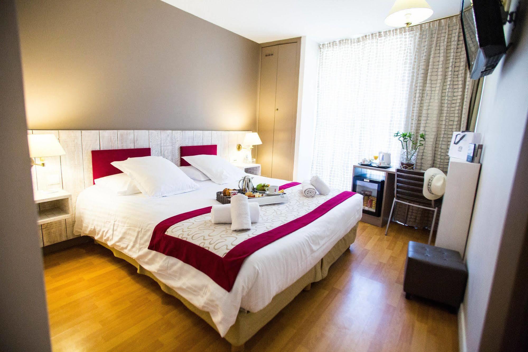 Western La Rade Hotel 3*